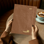 DE 21.2 cm × 25,9 cm Weekly 2027 Planner Week + Notes Layout Hardcover