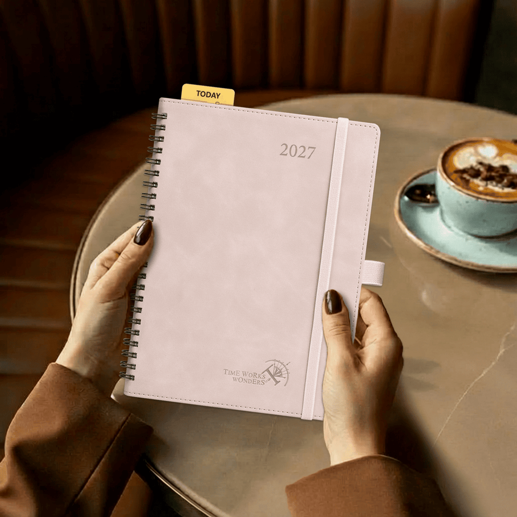 DE 16,5 cm × 21,6 cm 2027 Spiral Weekly Planner Week + Notes Layout Softcover