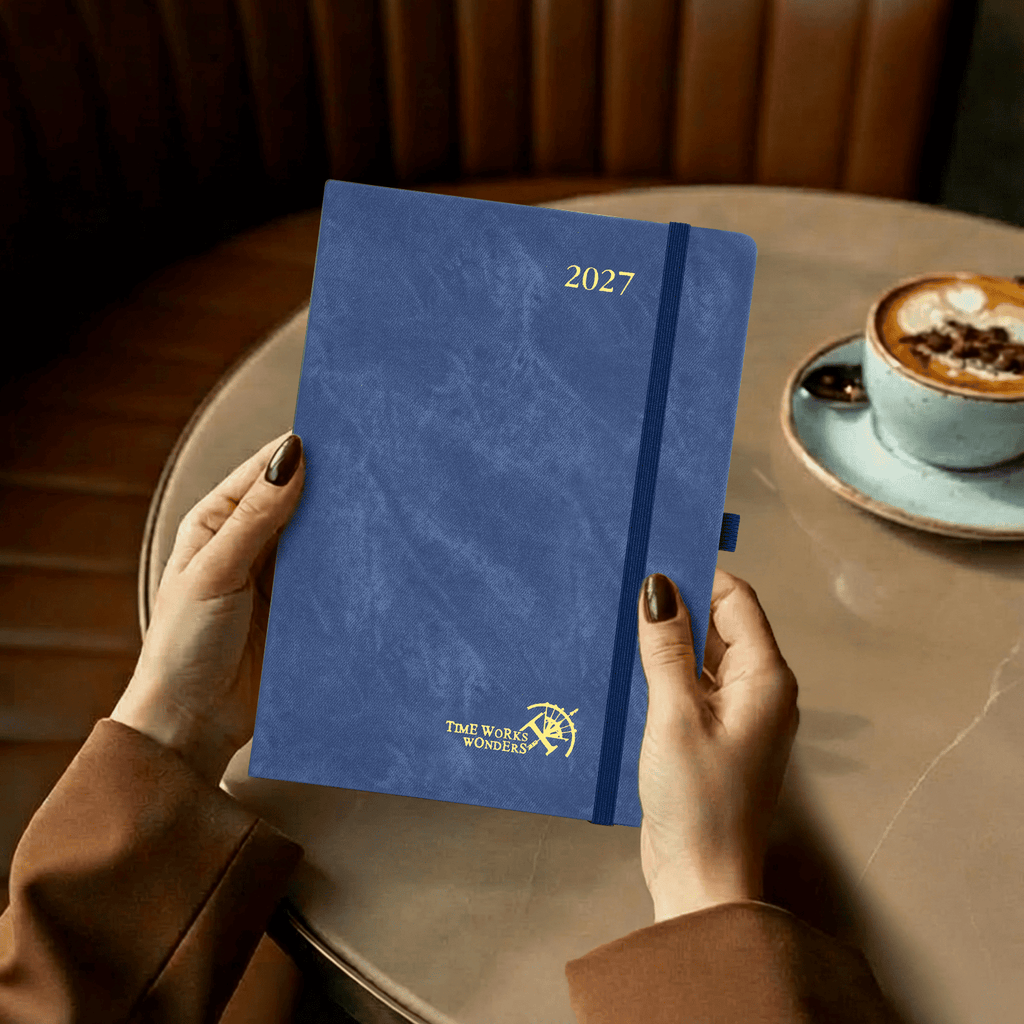 DE 16,4 cm × 21,8 cm Weekly 2027 Planner Week + Notes Layout Hardcover